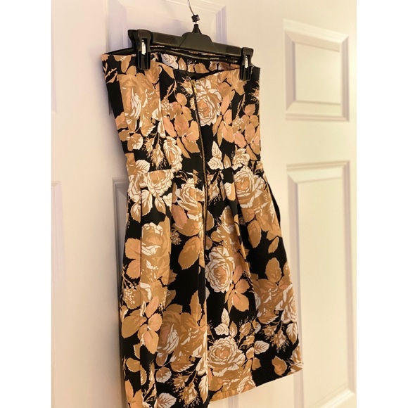 Forever 21 Dresses & Skirts - Strapless Formal Mini Dress Black Nude Floral